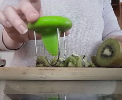 Customer photo review of Kiwi Cutter / Slicer - Offer