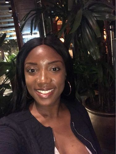 Customer photo review of 13" X 4" LACE FRONTAL - STRAIGHT + 3 BUNDLES(#1B)