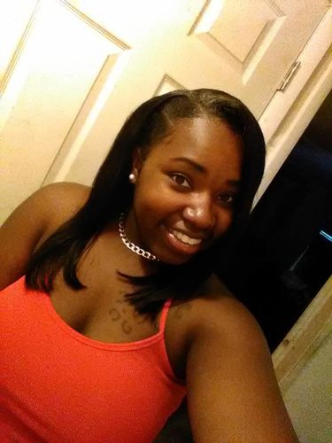 Customer photo review of 13" X 4" LACE FRONTAL - STRAIGHT + 3 BUNDLES(#1B)