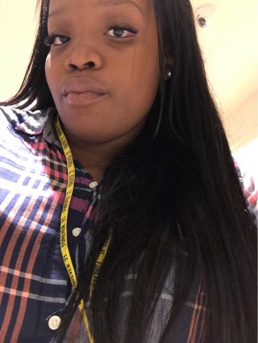Customer photo review of 13" X 4" LACE FRONTAL - STRAIGHT + 3 BUNDLES(#1B)