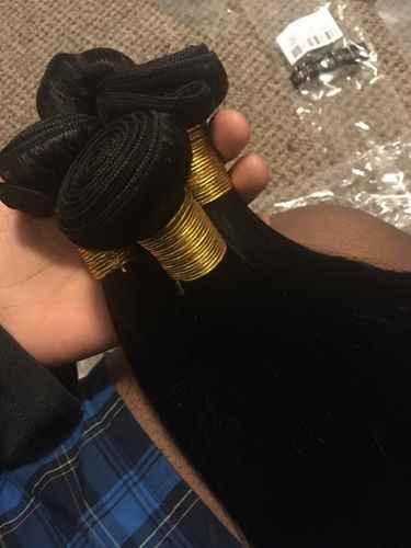 Customer photo review of 13" X 4" LACE FRONTAL - STRAIGHT + 3 BUNDLES(#1B)