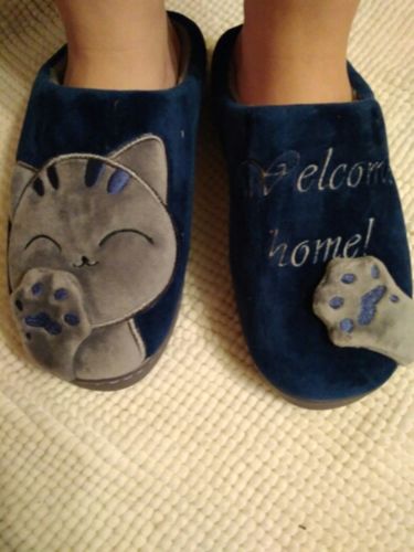 Customer photo review of Cute Cozy Cat Paw Slippers