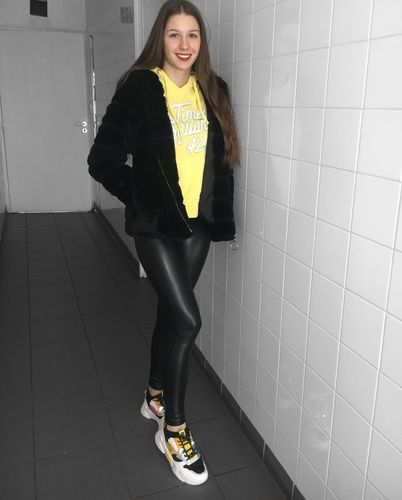 Customer photo review of Basket - Modèle "ARIANE" NOIR/JAUNE
