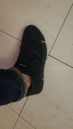 Customer photo review of Zhu Sneakers