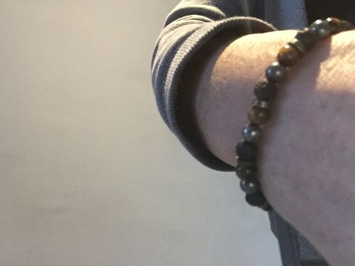 Customer photo review of Bracelet « Protection et Courage » Lave, Oeil de Tigre, Pyrite - 6 mm