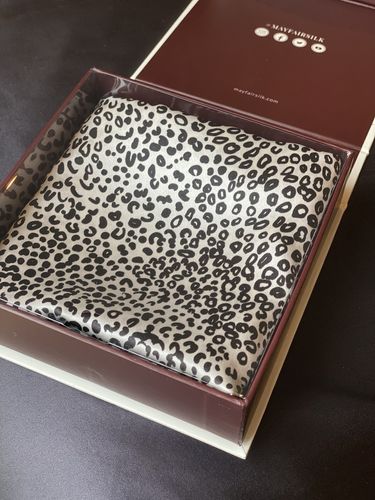 Customer photo review of Leopard Finest Silk Pillowcase 25 Momme - Classic Envelope