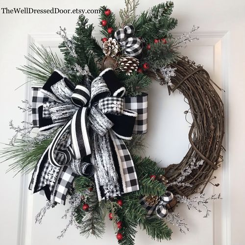 Customer photo review of 16" Grapevine Wreath - Round