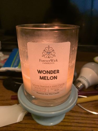 Customer photo review of Wonder Melon Diamond Candle