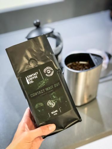 Customer photo review of Contact Wait Out