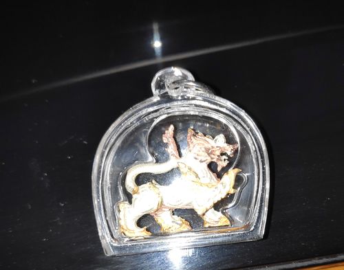 Customer photo review of Amulette lion Singtho Mahabaramee - Très Vénérable LP Pian.