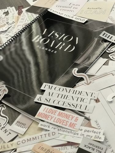 Customer photo review of Vision Board Planner- Limited Edition Cover