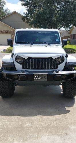 Customer photo review of Gladiator Vader Grille w/ Mesh - Black & White (18-19 Wrangler JL)