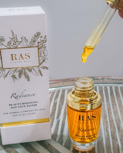 Customer photo review of Radiance Beauty-Boosting Day Face Elixir
