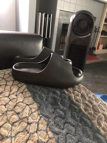 Customer photo review of Foam Slide Soot