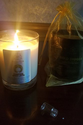 Customer photo review of Pumpkin Spice Latte Diamond Candle