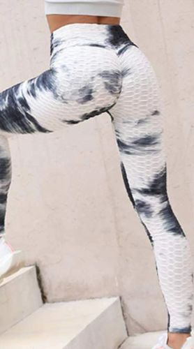 Customer photo review of GYMKARTEL® ANTI-CELLULITE AND PUSH UP LEGGINGS - TIE-DYE BLACK
