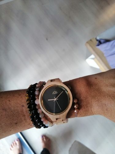 Customer photo review of Montre en bois femme - Ska