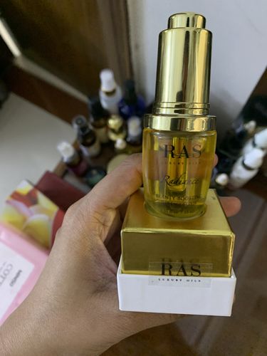 Customer photo review of Radiance Beauty-Boosting Day Face Elixir