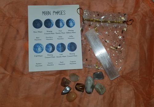 Customer photo review of Moon Phases Crystal Kit