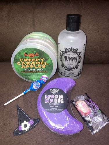 Customer photo review of Creepy Caramel Apple Whipped Soap