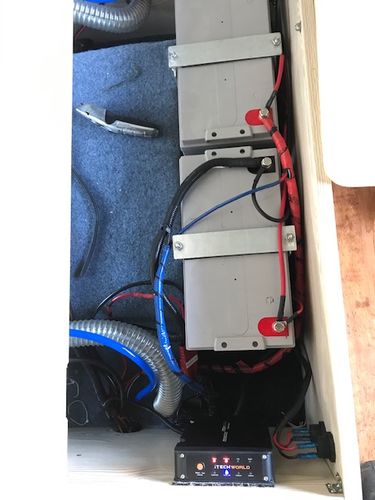 Customer photo review of Dual input 25A In-Vehicle Battery Charger DC iTECHDCDC25 DCDC