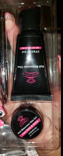 Customer photo review of Nail Art Rhinestone Glue Gel Kit