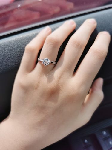 Customer photo review of Moissanite Series Fashion Six Prong Sterling Silver Ring