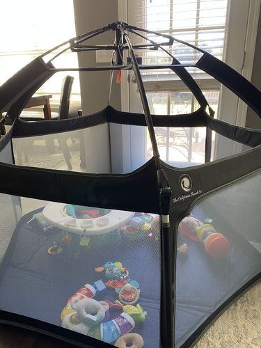 Customer photo review of Pop N' Go® Playpen