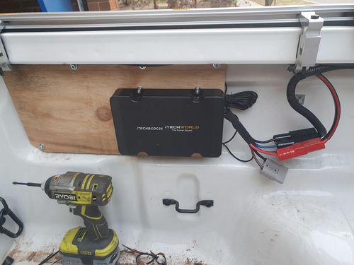 Customer photo review of Dual input 25A In-Vehicle Battery Charger DC iTECHDCDC25 DCDC