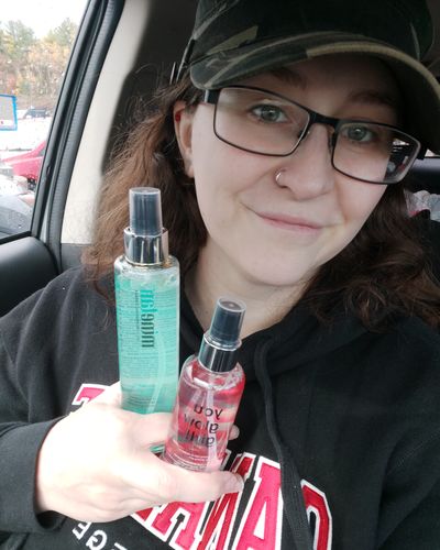 Customer photo review of MT Hydrating Cucumber Gradual Tanning Mist