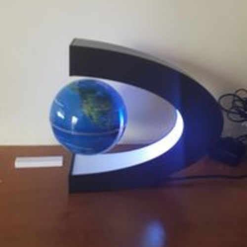 Customer photo review of GLOBELIGHT - Magnetic Levitating Globe Lamp
