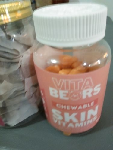 Customer photo review of Skin Vitamin Gummies