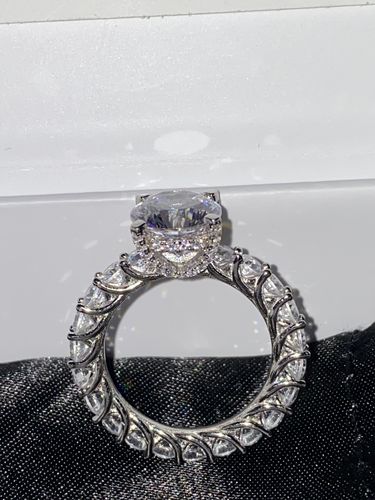 Customer photo review of DANI