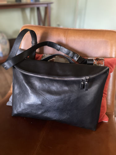 Customer photo review of Laidback Messenger . Coal
