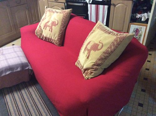 Customer photo review of Rouge - Housses Extensibles de Fauteuil et Canapé - La Maison des Housses
