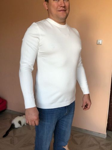 Customer photo review of 2020 New Winter Thickness Pullover Men O-neck Solid Color Long Sleeve Warm Slim Sweaters
