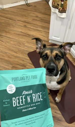 Customer photo review of Rosie's Beef N' Rice Meal Pouch