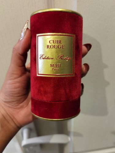 Customer photo review of Cuir Rouge