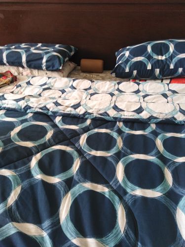 Customer photo review of Artistic Circles- Comforter Set