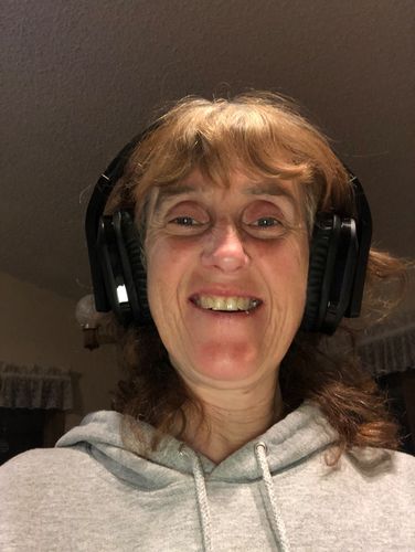 Customer photo review of MONODEAL Wireless Headphones for Smart TV Watching with Transmitter Charging Dock, Digital Optical System, High Volume Headset Ideal for Seniors/Hearing Impaired, 100 Foot Wireless Range No Audio Delay