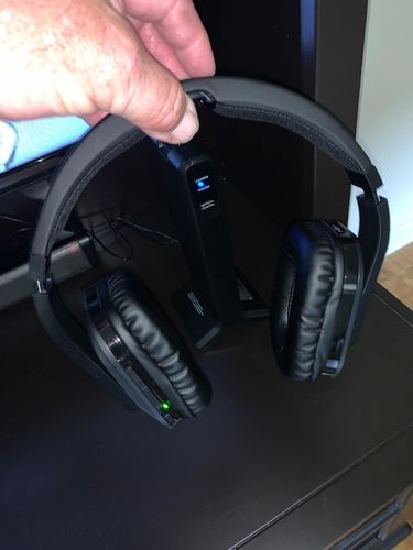 Customer photo review of MONODEAL Wireless Headphones for Smart TV Watching with Transmitter Charging Dock, Digital Optical System, High Volume Headset Ideal for Seniors/Hearing Impaired, 100 Foot Wireless Range No Audio Delay