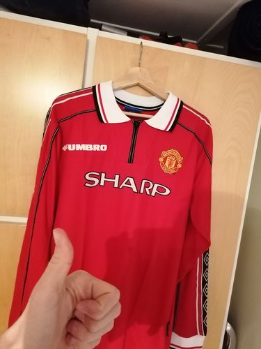Customer photo review of 1998-1999 Manu retro kit - Long sleeve