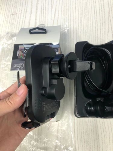 Customer photo review of MiLi Carmate IV --- Infrared Wireless Charging Car Mount