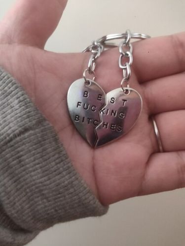 Customer photo review of Porte Clé Couple Meilleures Chiennes (Métal)
