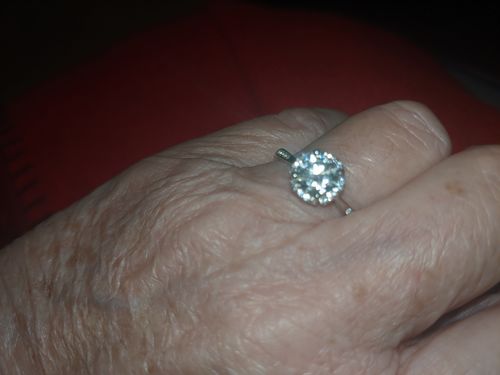 Customer photo review of Moissanite Fashion Flower Sterling Silver Wedding Ring