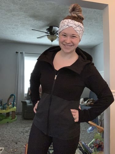 Customer photo review of Ascend Zip Jacket - Grey / Black