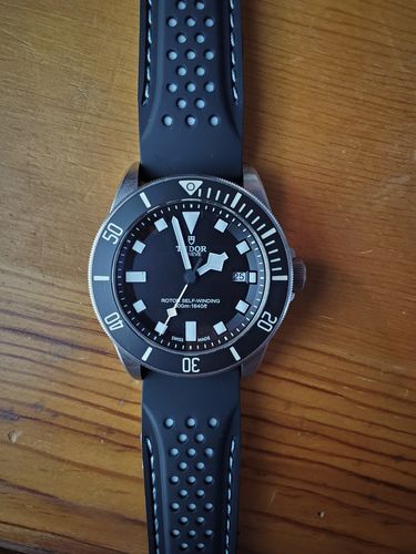 Customer photo review of Silicone Rally Strap - Black/Platinum Watch Strap