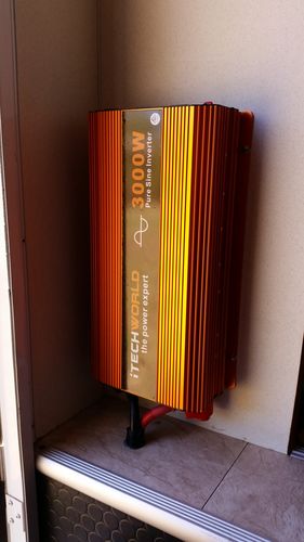 Customer photo review of Inverter 3000 Watt 12V Pure Sine Wave with remote control ITECH3000W