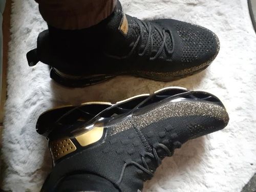 Customer photo review of Ansfroi Soete Sneakers