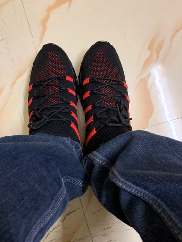 Customer photo review of Neal Kleber Sneakers
